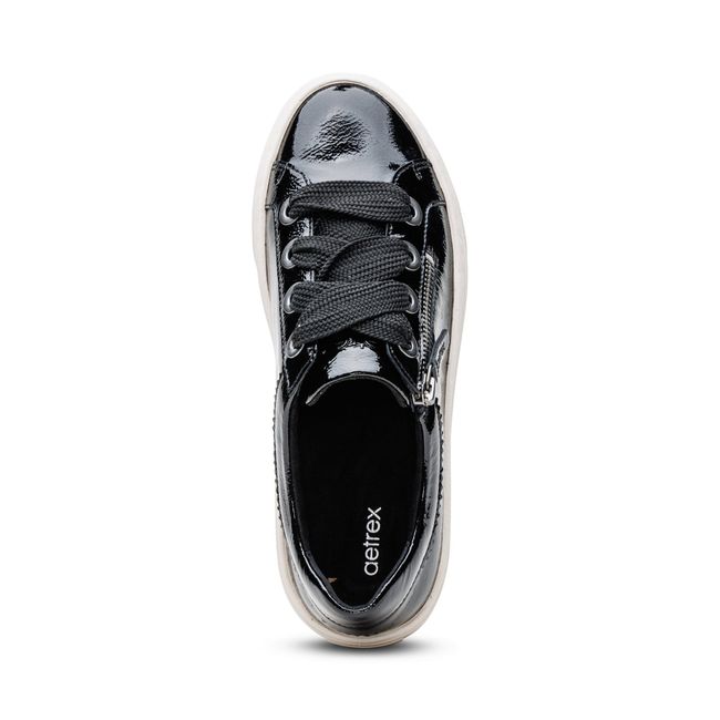 Top-down view of Aetrex Women&