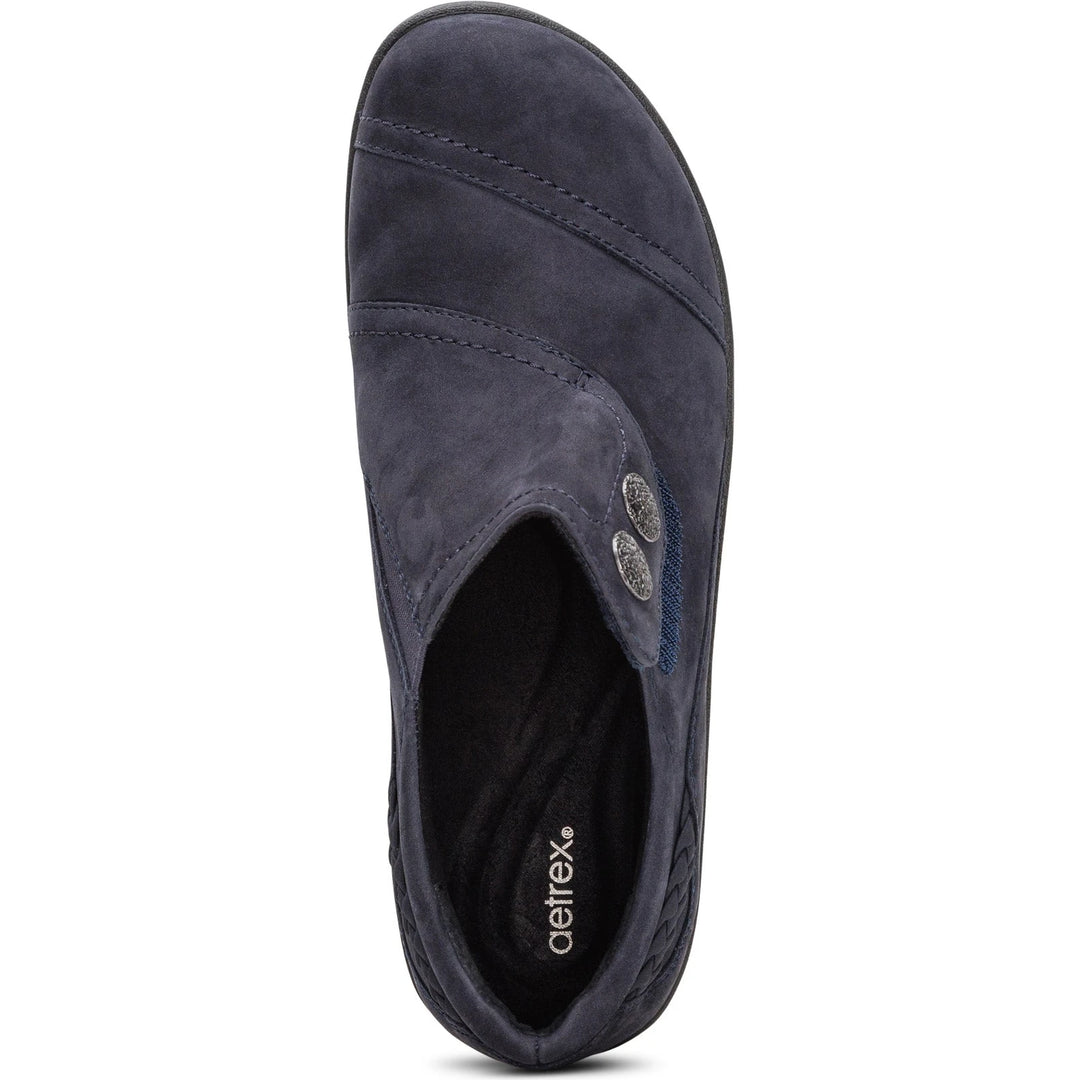 Top down view of Aetrex Women&