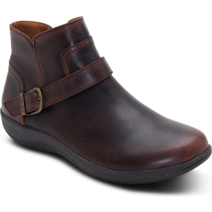 Front angled view of Women&
