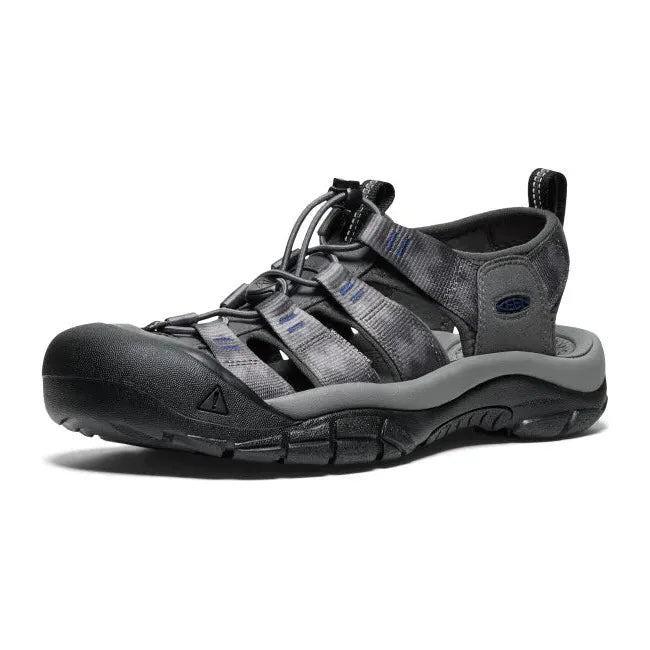 Front angled view of Men's Keen Newport H2 closed toe Sandal in gray Magnet Chevron