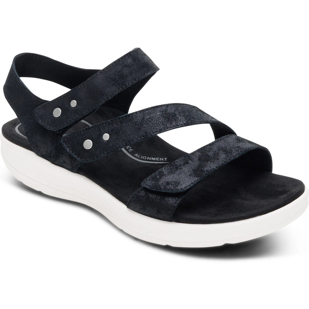 Front angled view of Women&
