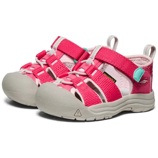 Pair of KEEN Toddlers&#39; Newport H2 Closed Toe Sandal in Raspberry Giggle Pink
