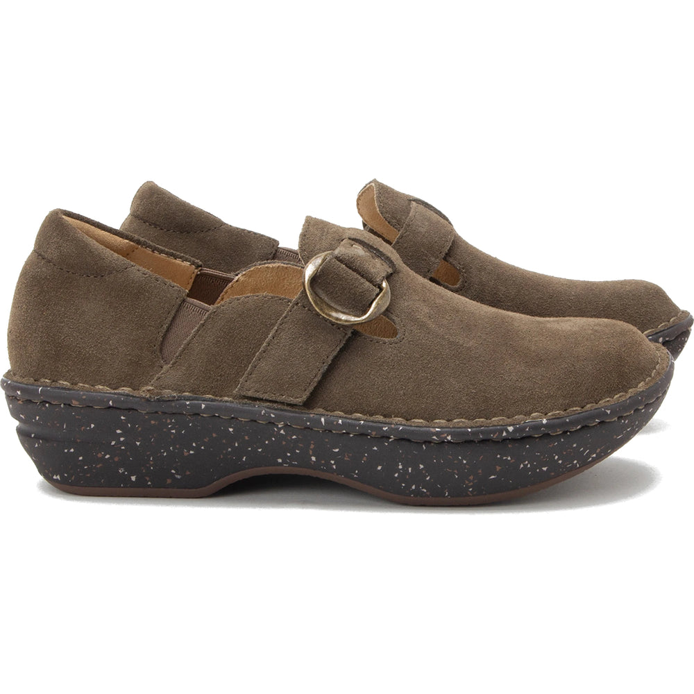 Alegria Women's Fynn Shoe in Matcha, lateral view
