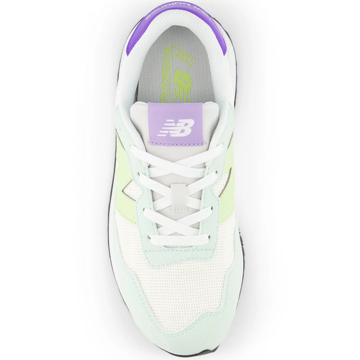 Top of New Balance Kids&