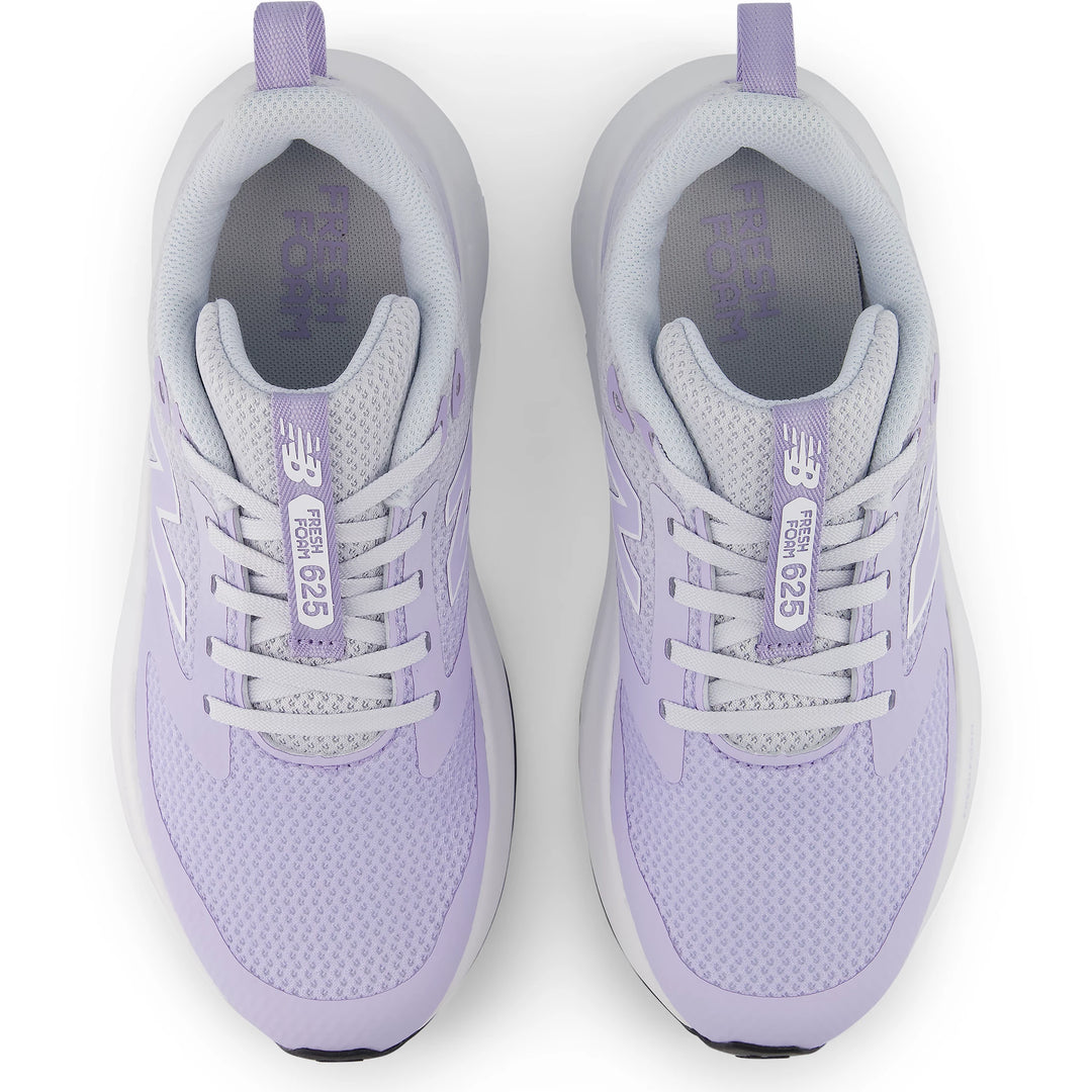 Top of New Balance Kids&