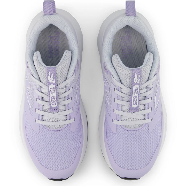 Top of New Balance Kids&