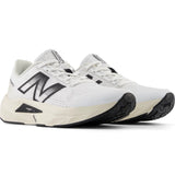 White/black/linen