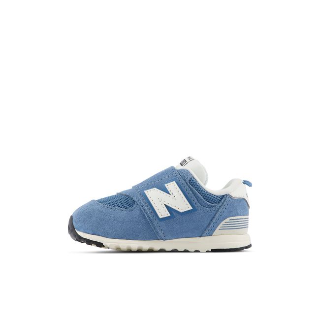 Medial profile of New Balance Kids&