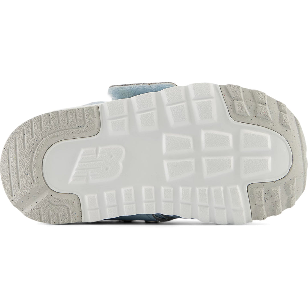 Sole of New Balance Kids&