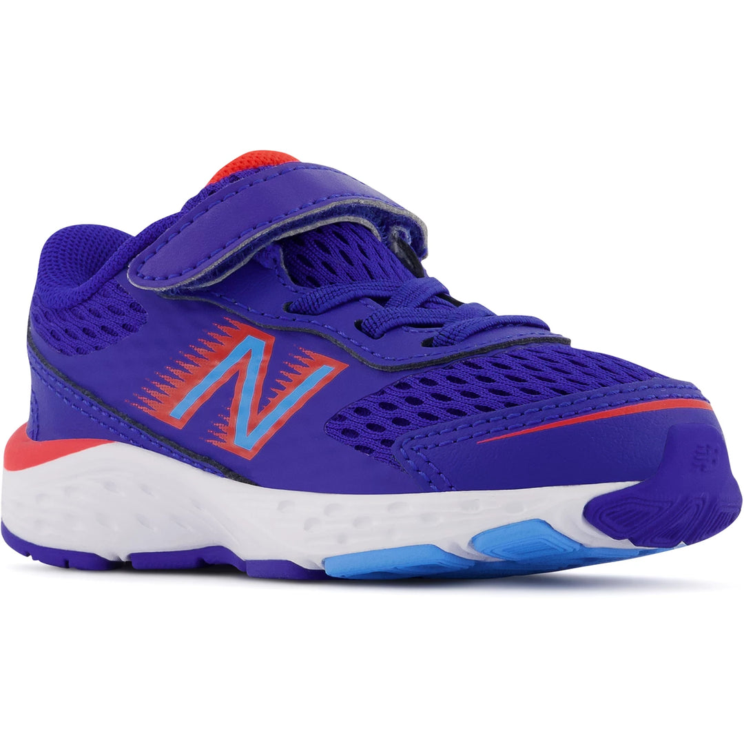 Front angle of New Balance Kids&