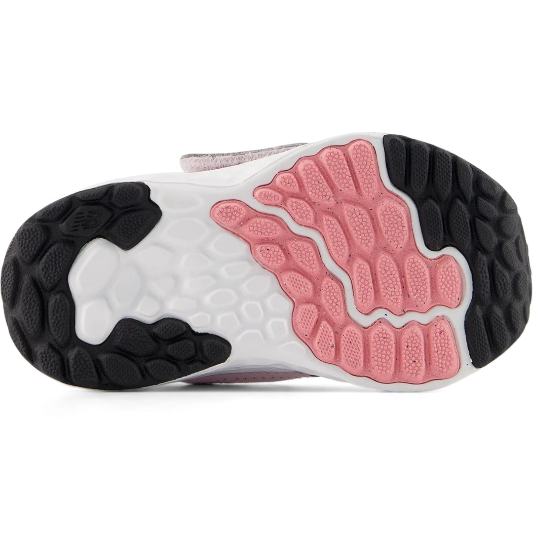 Sole of New Balance Kids&