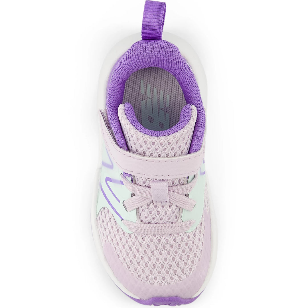 Top of New Balance Kids&