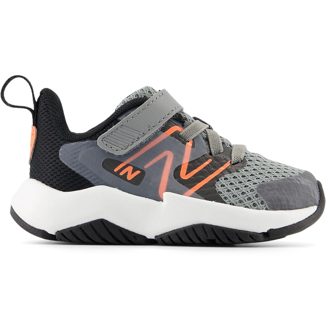 Side of New Balance Kids&