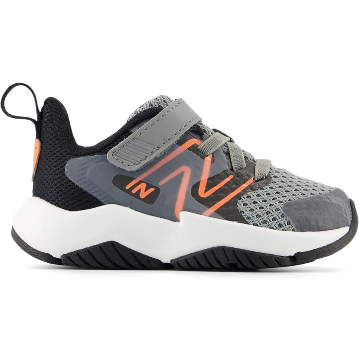 Side of New Balance Kids&
