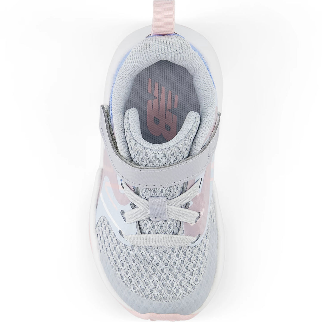 Top of New Balance Kids&