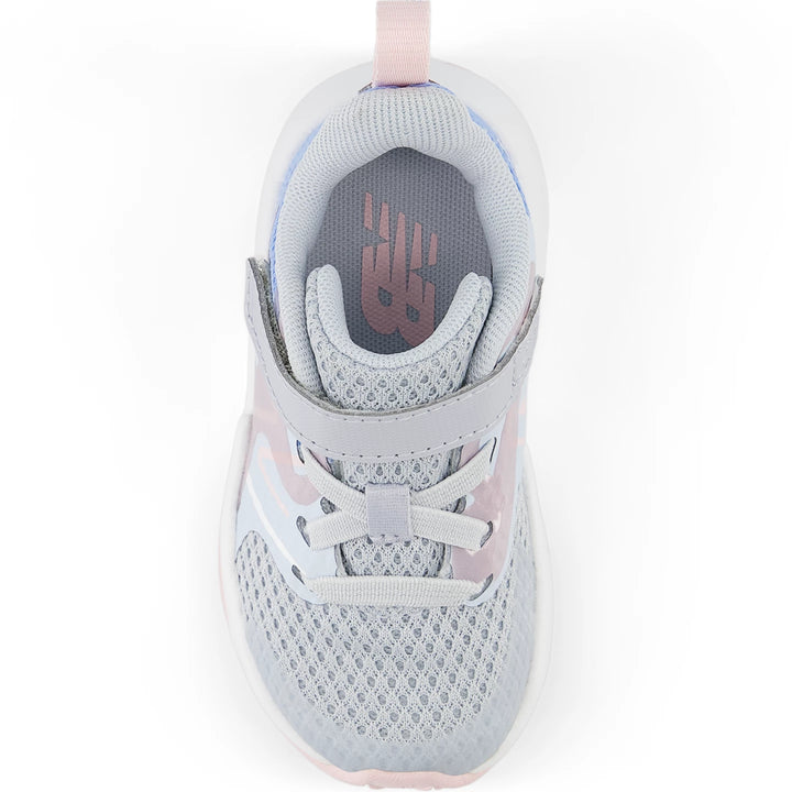 Top of New Balance Kids&