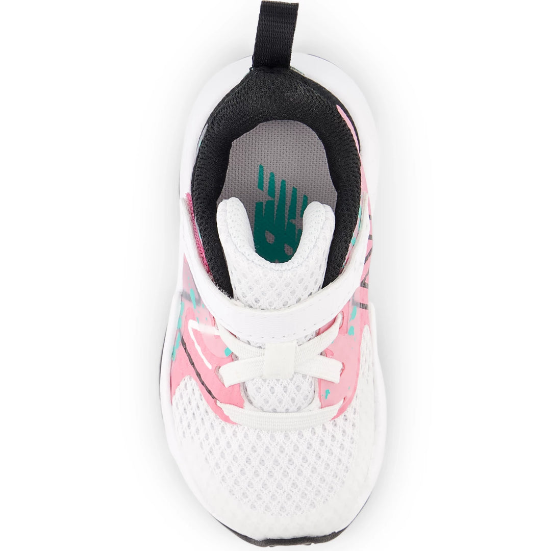 Top of New Balance Kids&