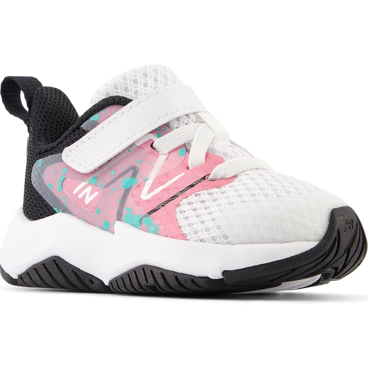 Front angle of New Balance Kids&