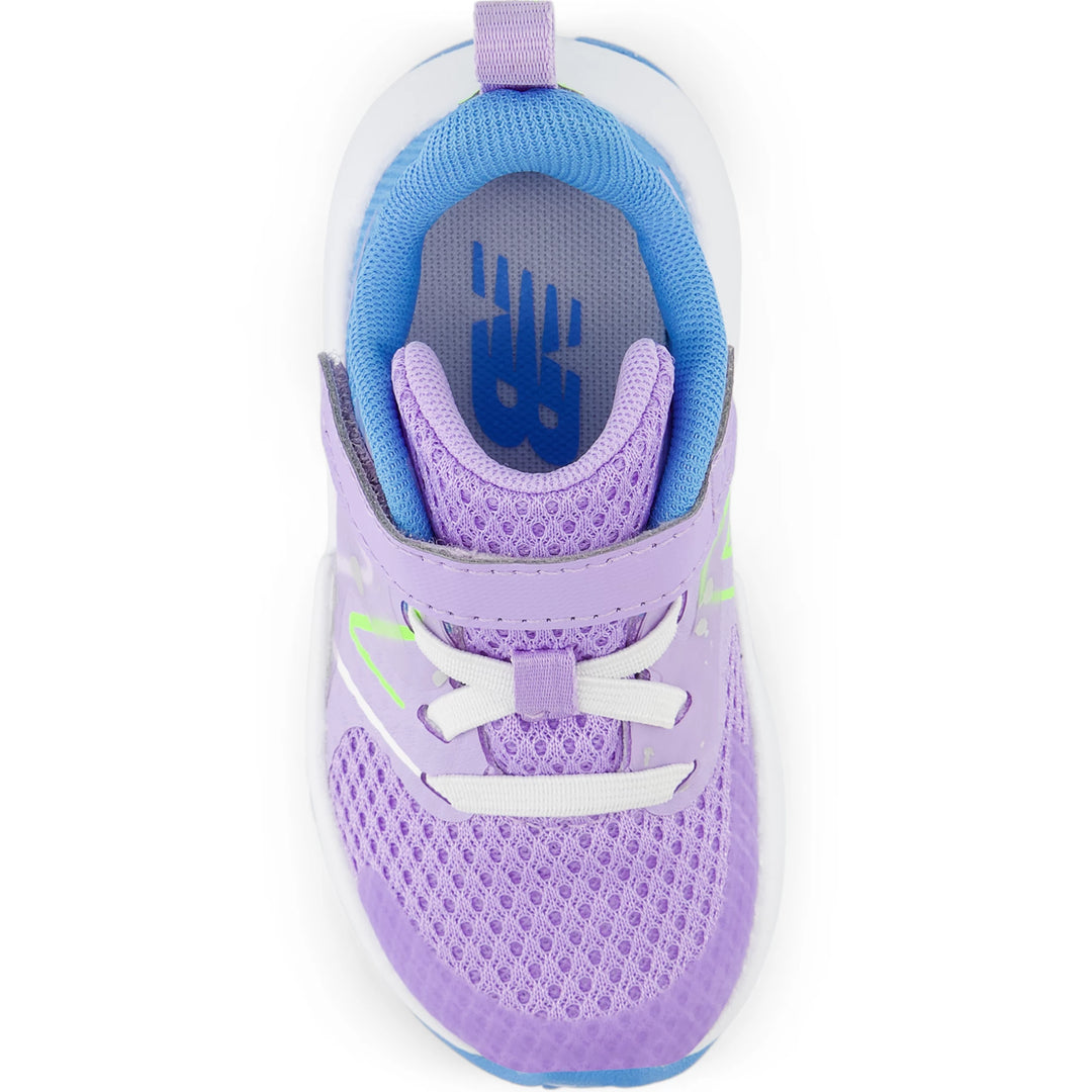 Top of New Balance Kids&