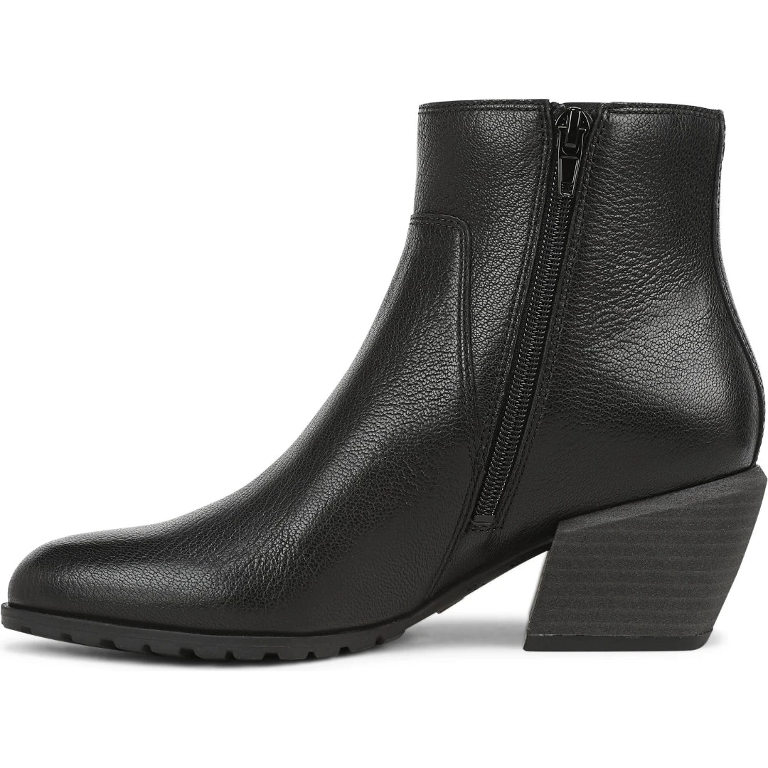 Medial side of Vionic Women&