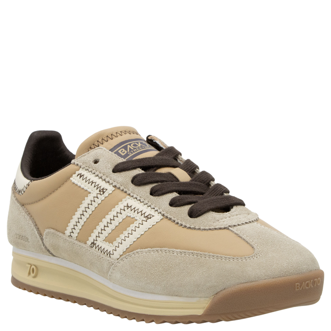 Front angled view of Back 70 Jogger Z women’s retro fashion sneaker in beige milk coffee