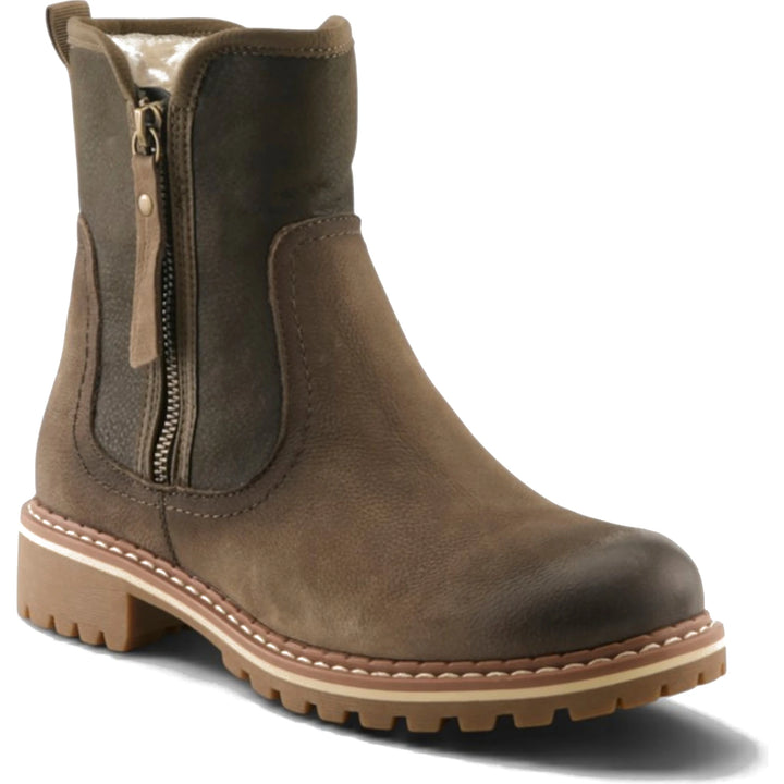 Front angled view of Spring Step Women&