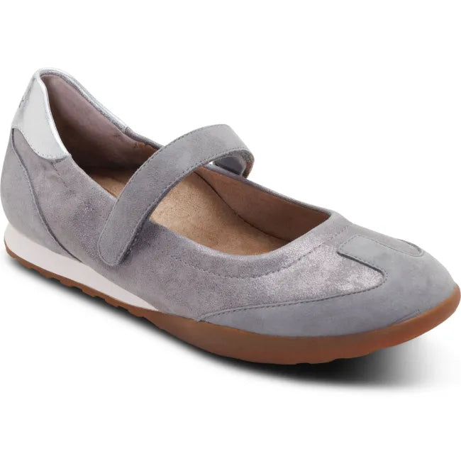 Front angled view of Women&