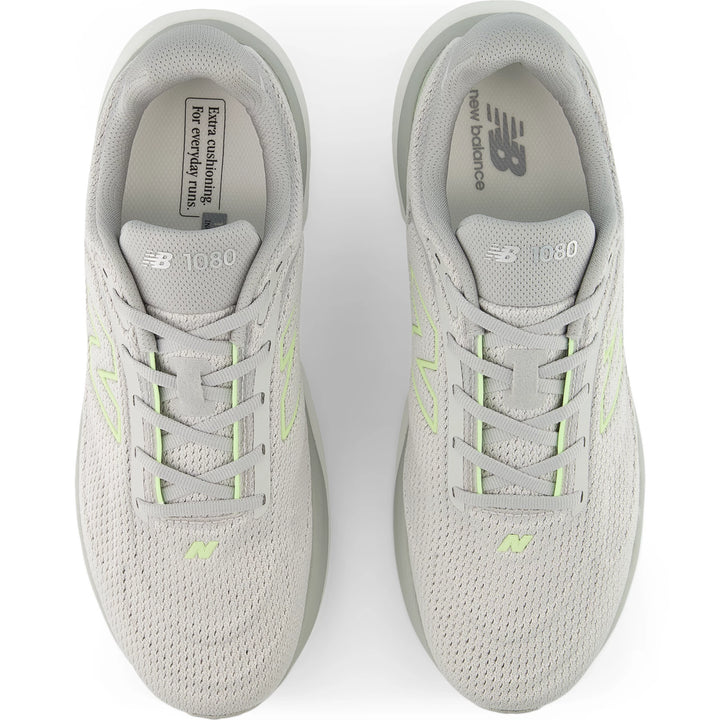 Top of New Balance Men&