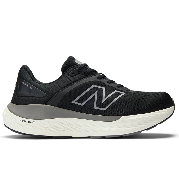 Side of New Balance Men&