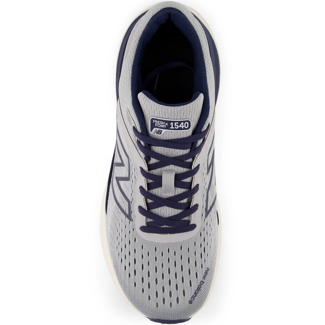 Top of New Balance Men&