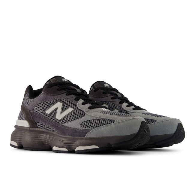 Pair of New Balance 603 V1 men&