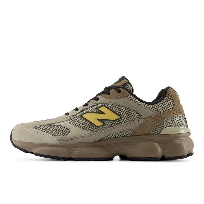 Medial profile of New Balance Men's 603 V1 in tan and stone grey