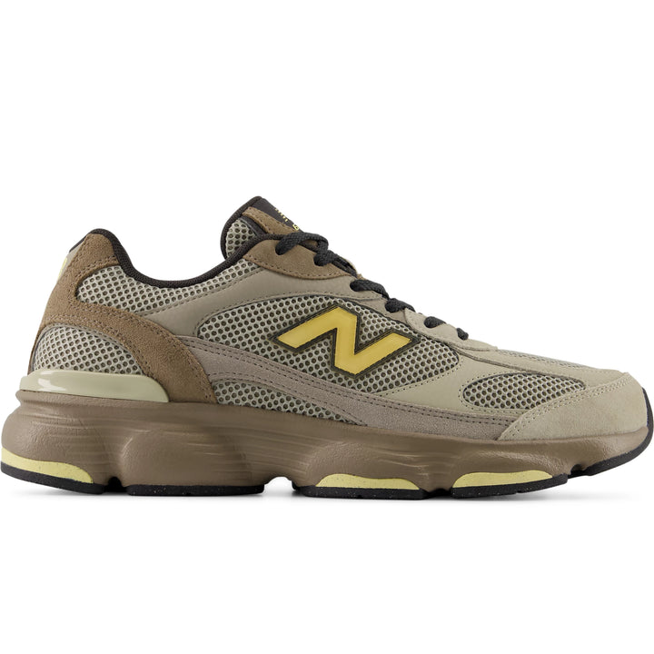 Side of New Balance Men&