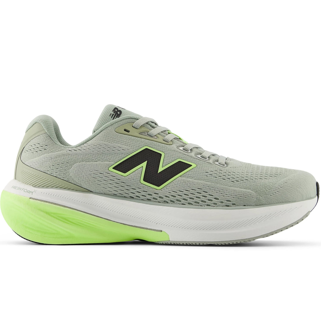 Side of New Balance Men&