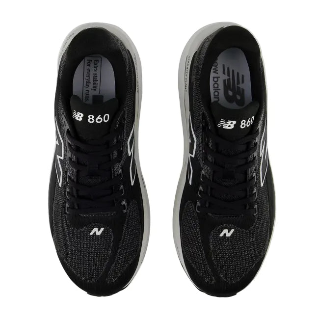 Top-down view of New Balance 860 V15 men&