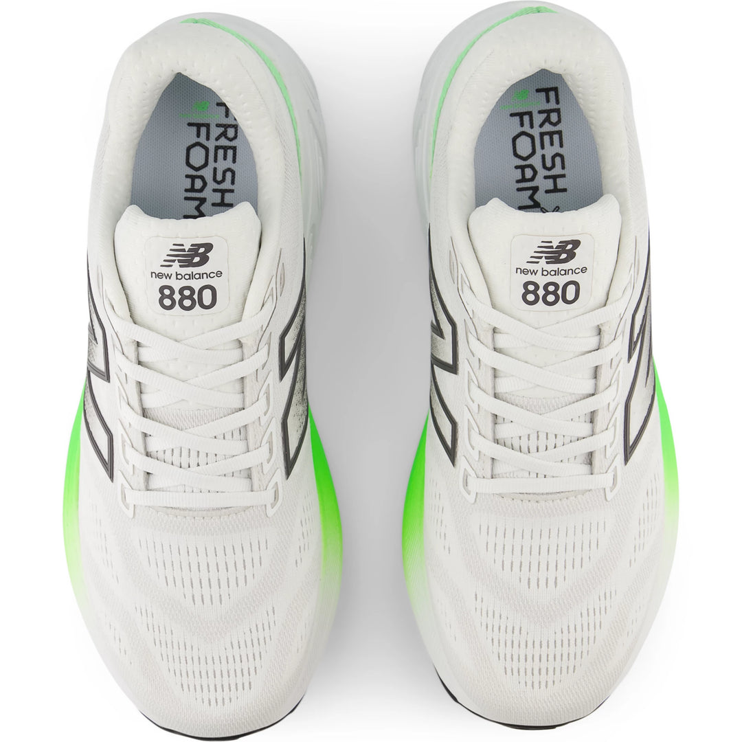 Top of New Balance Men&