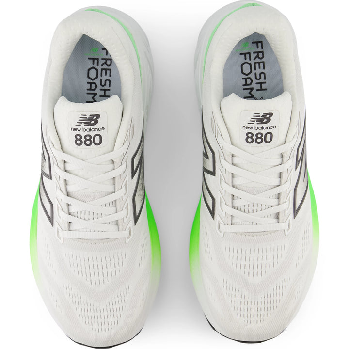 Top of New Balance Men&