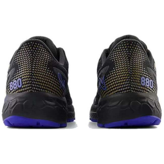 New Balance Men&#39;s 880 V13 Gore-Tex Running Shoe Black/Marine Blue M880GQ13