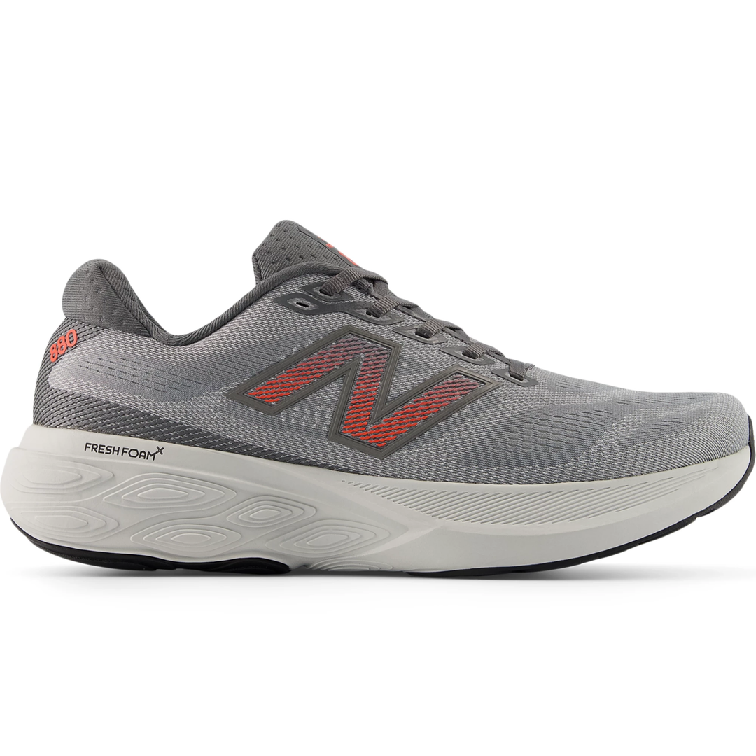 Side of New Balance Men&