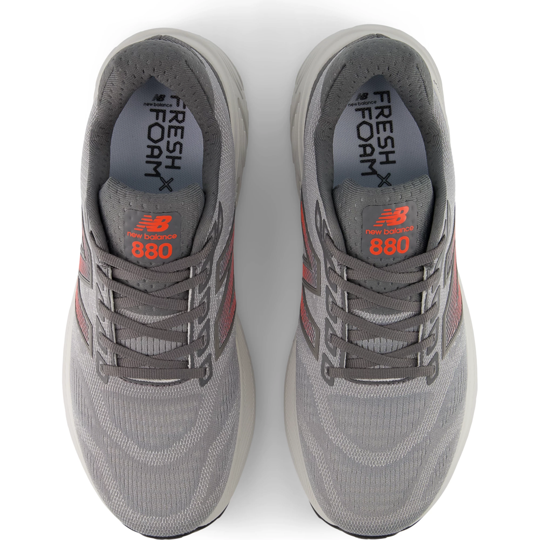 Top of New Balance Men&