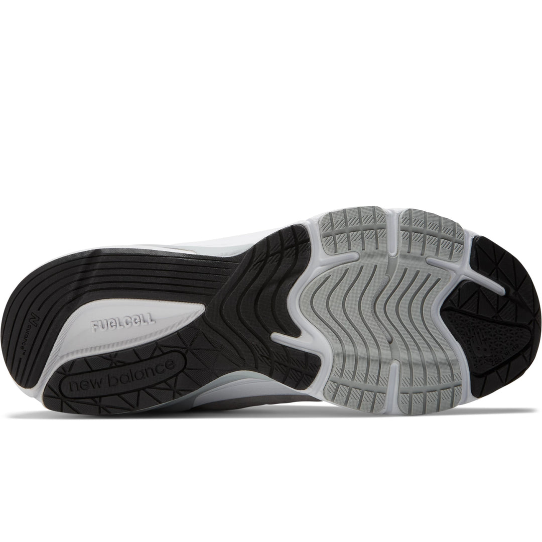 Sole of New Balance Men&