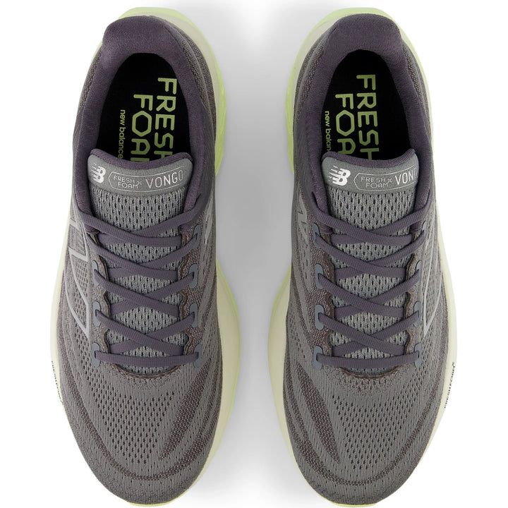 Top of New Balance Men&