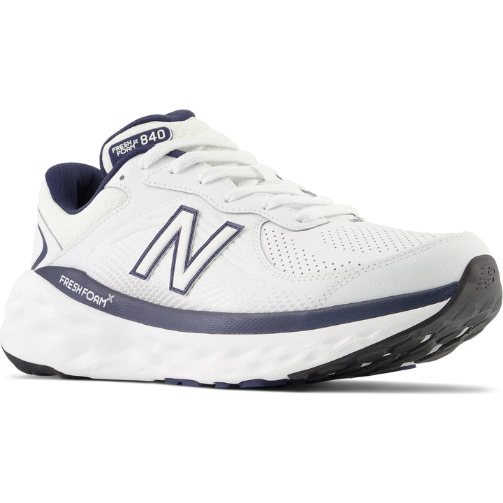 Front angle of New Balance Men&