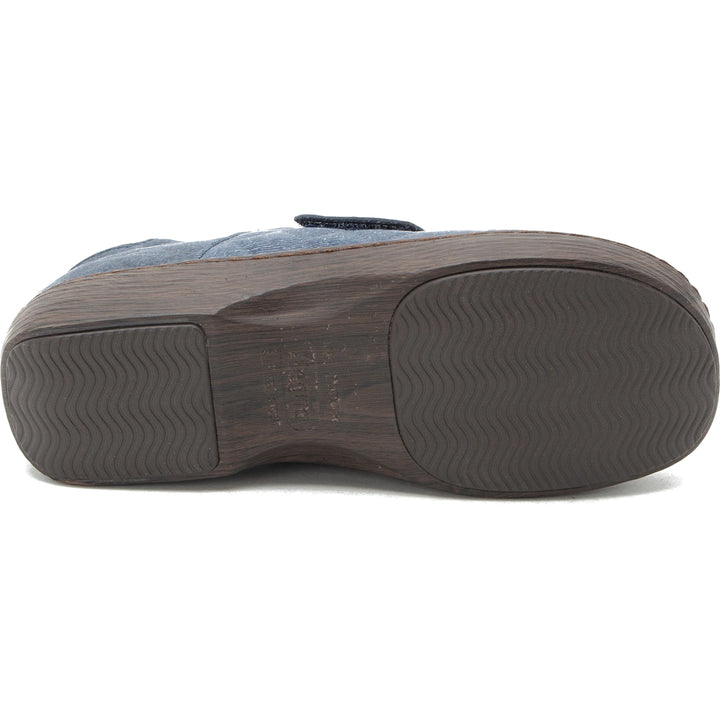 Slip-resistant outsole of Alegria Women&