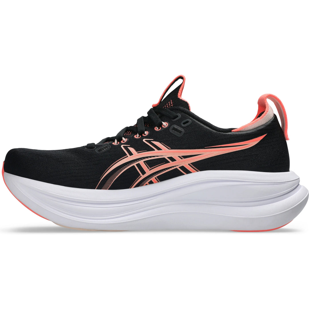 Inside of ASICS Women&