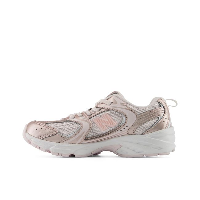 Medial profile of New Balance Kids&