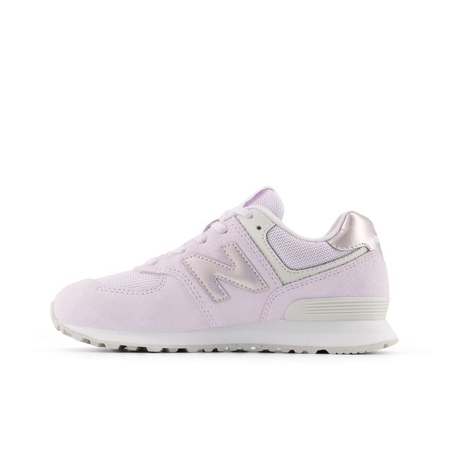 Medial profile of New Balance Kids&