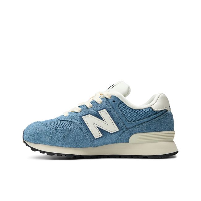 Medial profile of the New Balance Kids&