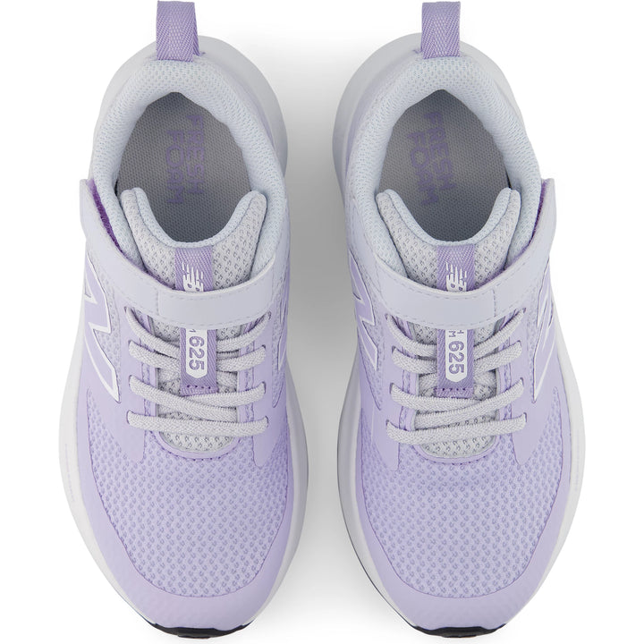 Top of New Balance Kids&