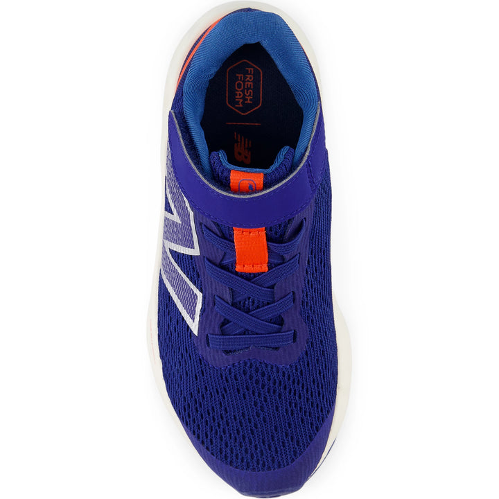 Top of New Balance Kids&